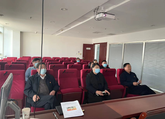 關(guān)于收看“高舉偉大旗幟、牢記領(lǐng)袖囑托、做到‘兩個確?！钊雽W(xué)習(xí)貫徹省第十一次黨代會精神集中宣講視頻”的活動簡報